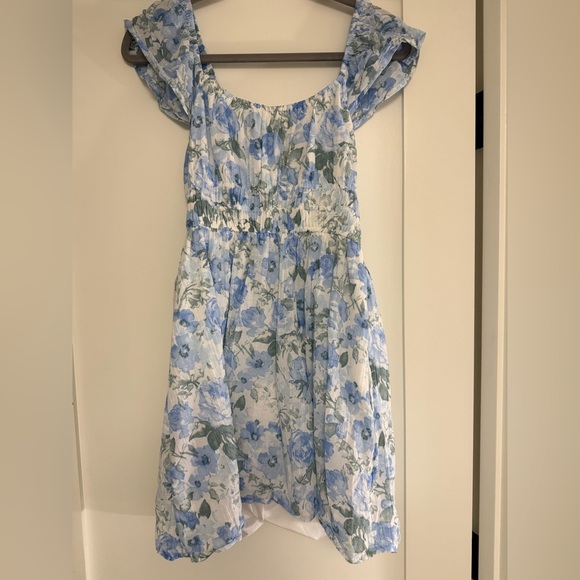 Medium Hollister Flutter Sleeve Double-Tie Skort Dress - Picture 4 of 4